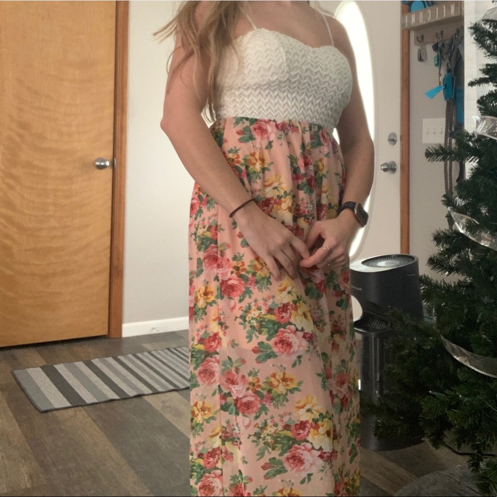 LONG floral dress with cutout in back